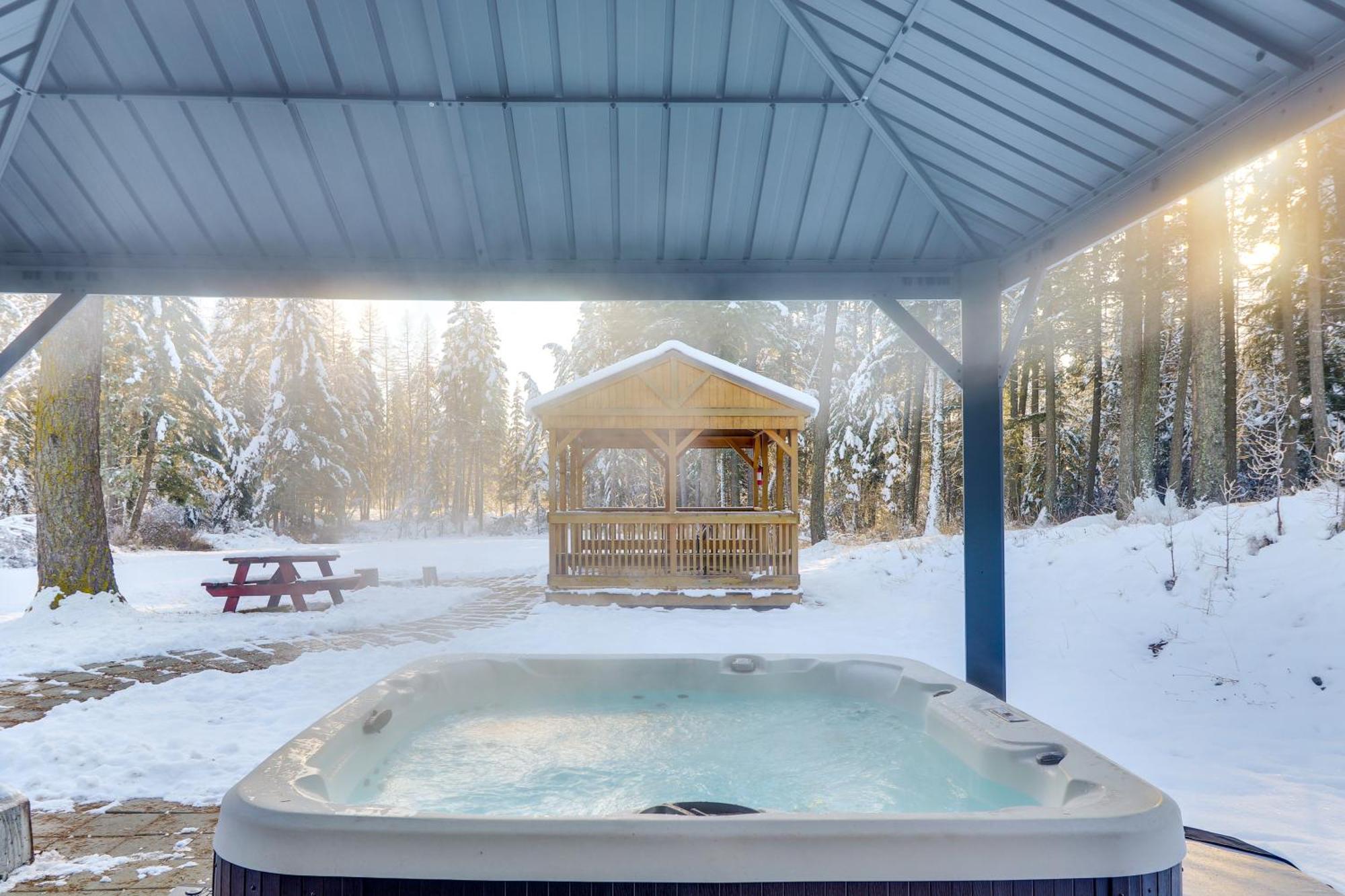 Columbia Falls Private Retreat Pool Table And Deck! Exterior photo